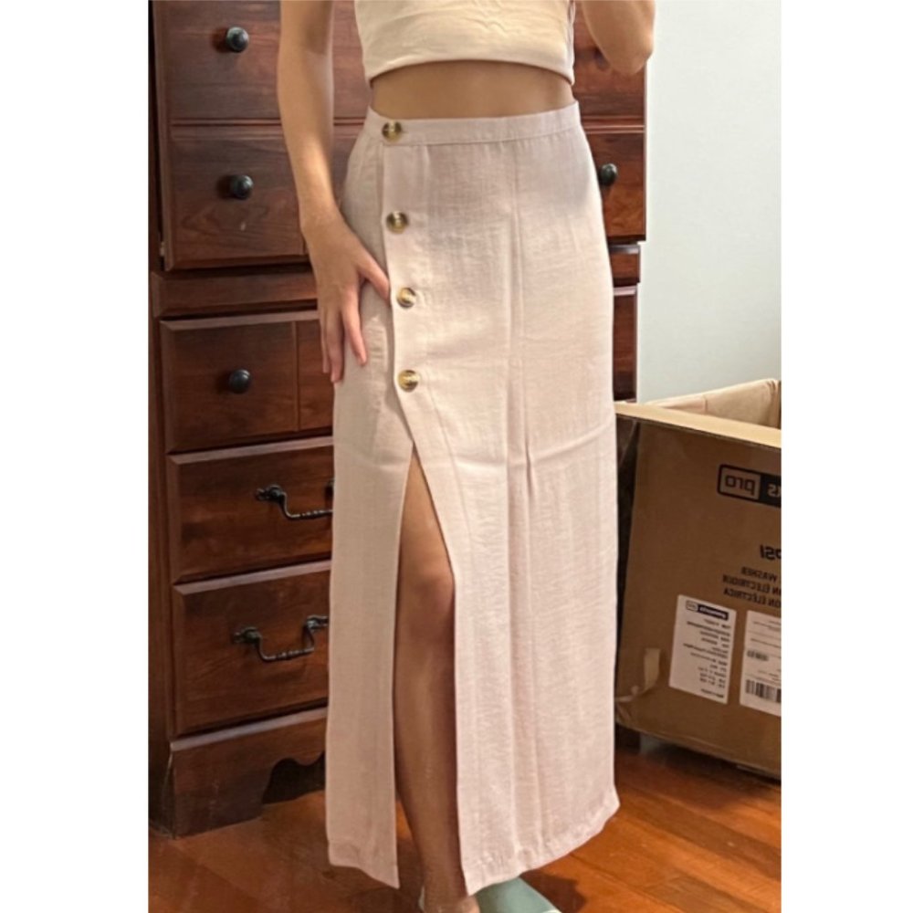 Thrifted flowy button skirt